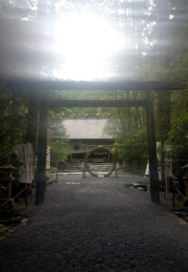 The Amazing and Mysterious story of Tsubaki Shrine in Nagano prefectures